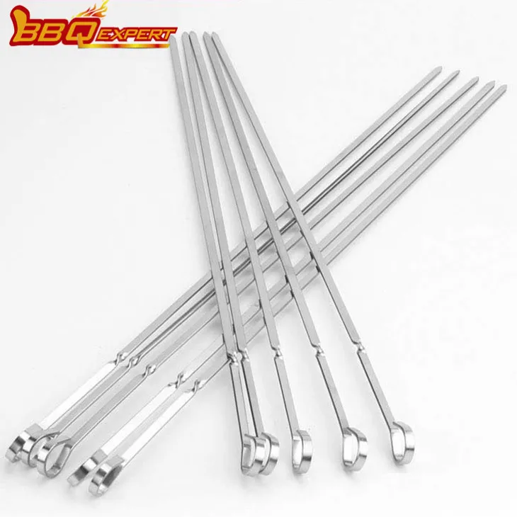 Zahustenie plochých grilovacích tyčiniek v súprave grilovacích špízov z nehrdzavejúcej ocele